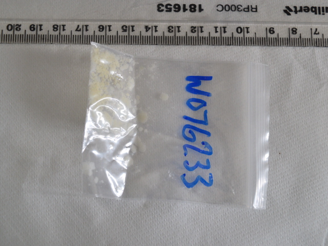 W076233